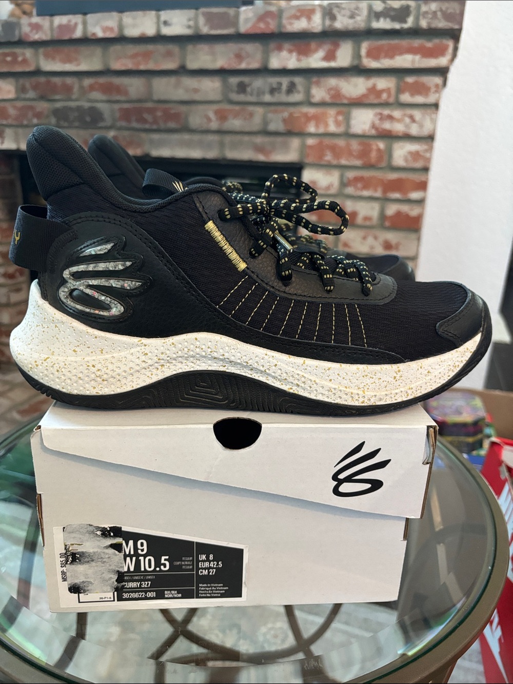 Under Armour Steph Curry 3Z7 Basketball Shoes Men’s 9 / Women’s 10.5
